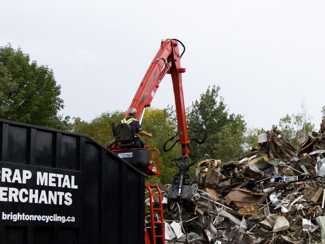 Scrap Grapple Loaders