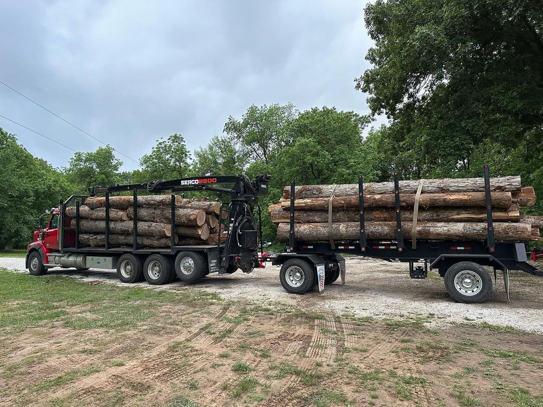 Knuckleboom Log Loaders